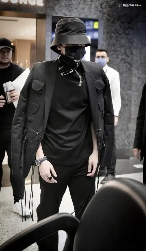 天!雷坤的眼神真的凶大哥真的帅!#蔡徐坤