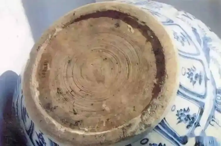 千万别踩雷:元青花瓷底足辨识要点!_瓷器_信息_元代