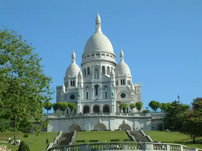 圣心教堂清晰唯美壁纸