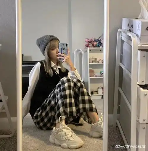 解锁"宝藏女孩"对镜自拍新姿势!可盐可甜少女感满满,美到犯规