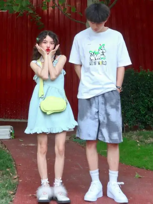 153cm77183cm身高差情侣黄黄绿绿超清爽