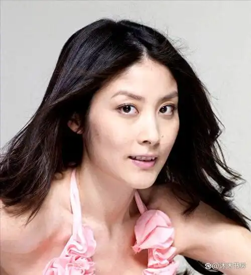 歌手陈慧琳出道25年零绯闻40岁高龄为初恋孕育51岁神颜依旧