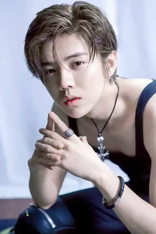 杨紫恋爱史?热巴人气下降?_蔡徐坤_贺鹏_老公