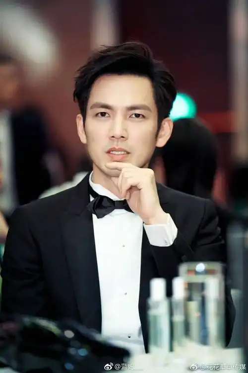 不用kp的男演员西装比帅