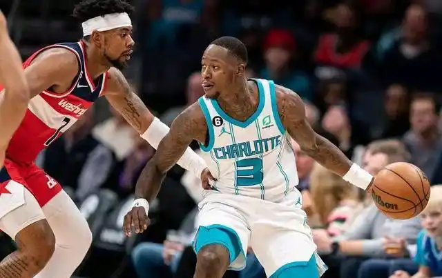 2022-23赛季nba常规赛继续进行,夏洛特黄蜂队(7胜15负)重拾胜利.