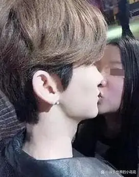 被丑哭的蜡像李准基相对于杨洋和吴亦凡的蜡像,李准基的蜡像非常丑陋