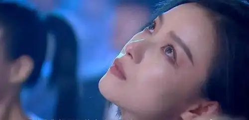 倪妮落泪#这才是仙女落泪 哭都这么美 圈内鱼报的微博视频