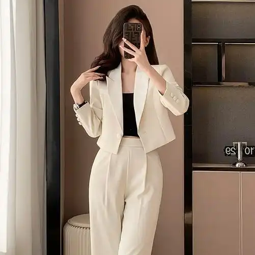 女春秋2024新款两件套气质通勤时尚小个子短款黑色西装套装阔腿裤