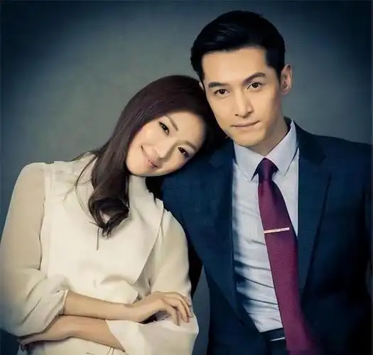 胡歌牵手唐嫣与辛芷蕾,情商与智商的展现