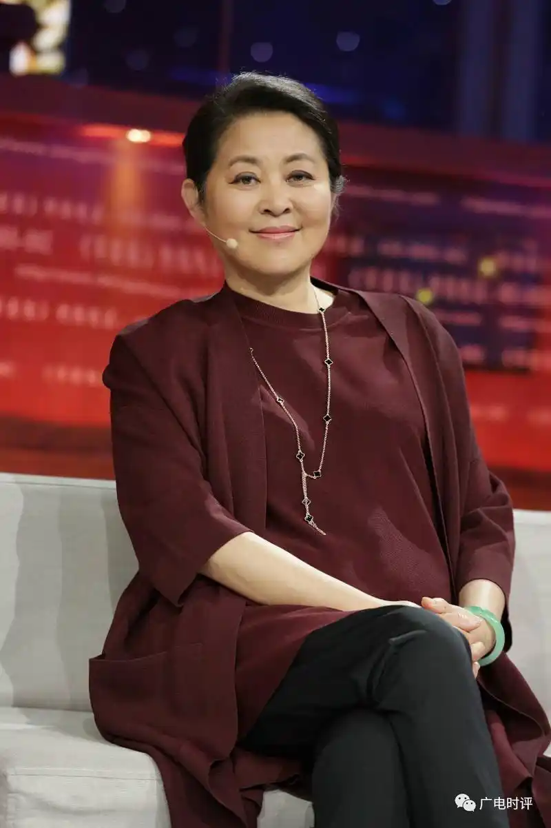 等着我,等到温暖从容的倪萍