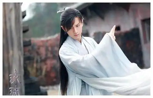 成毅新剧《沉香如屑》曝定妆照,白衣胜雪仙气飘飘,神仙帝君好绝_高清