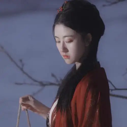 秦软玉の自截 汉服女头/古风头像