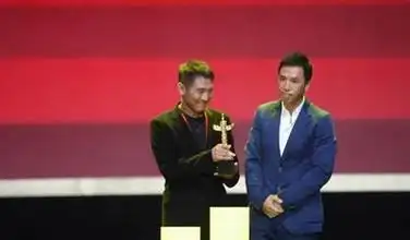 补充证据:百度甄子丹身高1米75,比邹市明高13cm,就下面这图做印证