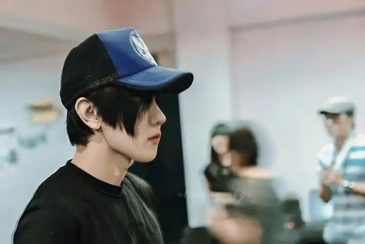 林俊杰自修壁纸向4p