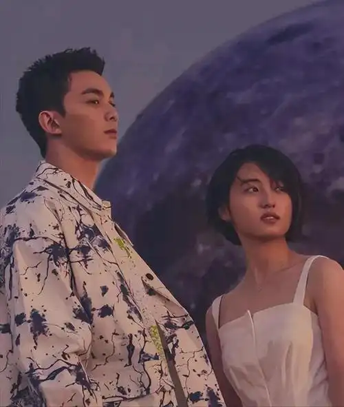 张子枫吴磊官宣恋情银幕金童玉女终牵手网友磕的cp成真了