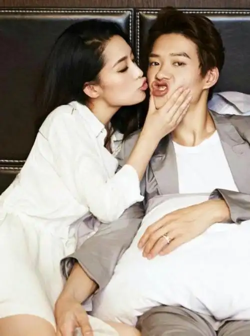 肖战方否认与李沁恋情-环球广播网