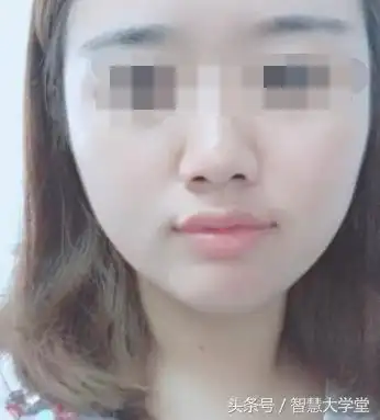 这种面相的女人尖酸刻薄只能占便宜不能吃亏难怪没朋友