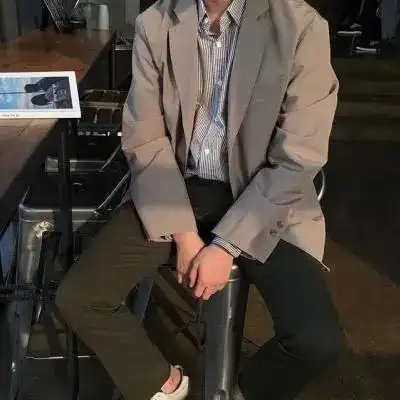 2022半身控男生不露头超帅头像