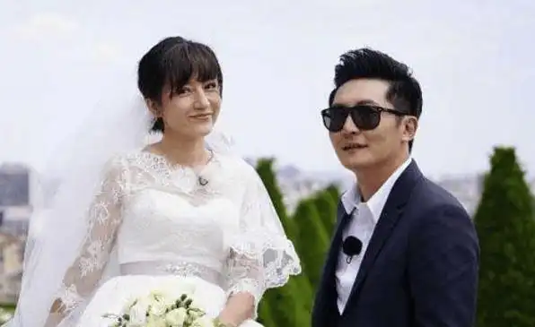 郭京飞和鲍莉的撒狗粮节目,让人感叹婚姻的美好_索吻_老婆_什么