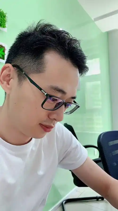 35岁离异男征婚照片(id:2805343)_北京北京征婚交友_我主良缘网