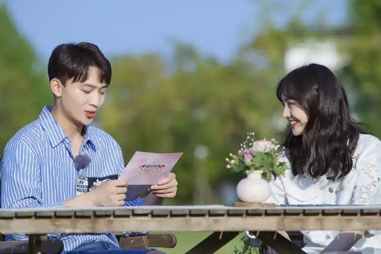 张恒和郑爽不是一家人不进一家门