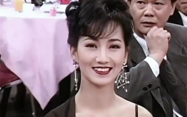 回顾赵雅芝的3个麒麟子小儿子继承衣钵长子次子个个让她骄傲