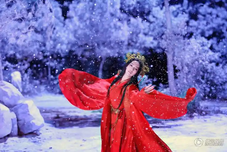 《神雕侠侣》首现林朝英 红衣白发造型凄美