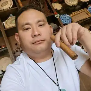 钰涛汽服@雪茄大叔头像