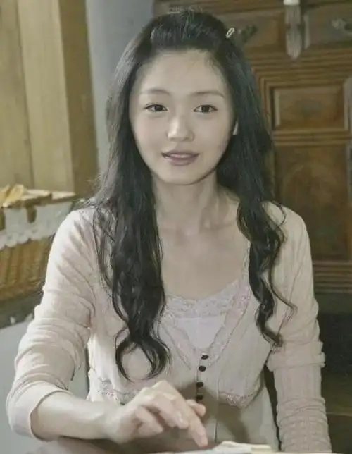 大s出道之前的照片年轻时的大s虽然算不上惊艳但是清纯可人