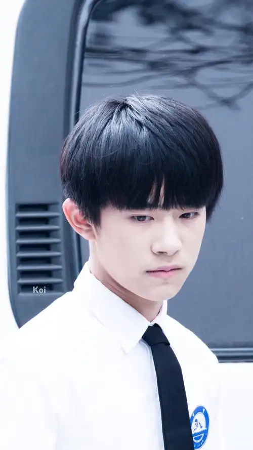 易烊千玺 #tfboys 超少年密码拍摄花絮 高清 帅气 可爱
