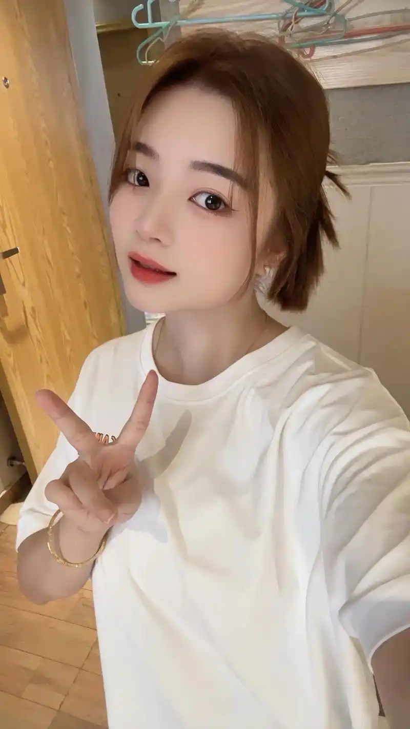 偶尔摆烂也许会开心很多# 水瓶座#无敌剪刀手 #比耶 - 抖音