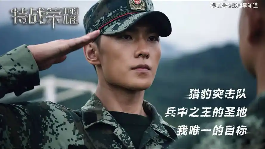 今年4月,军装杨洋,古装美男杨洋,任君挑选.