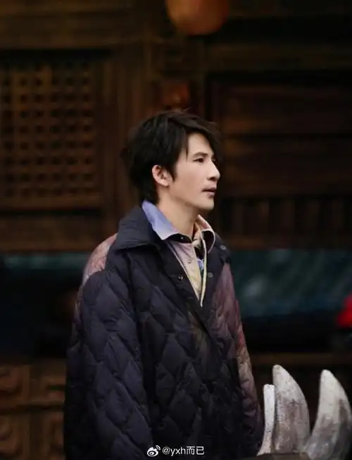 大张伟只为自己开的花