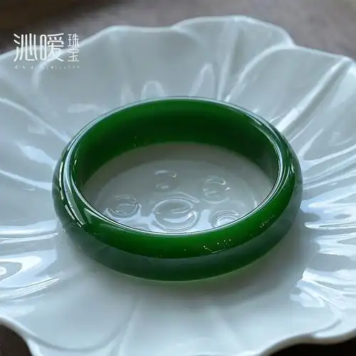 碧玉平替镯子复古汉服配饰琉璃镯时尚女酷似和田玉菠菜绿手镯宽版