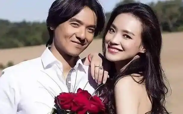 舒淇晒合照为冯德伦庆生,两人无儿无女为何还如此幸福?