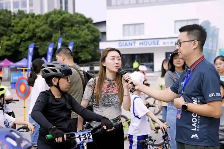 奔跑吧·少年""快乐之星"2024年"捷安特杯"成都市青少年自行车联赛&