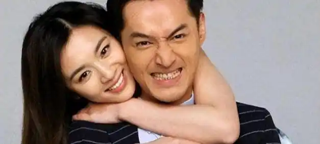 胡歌与老婆出门购物被拍始终不理解胡歌到底看上他老婆啥了