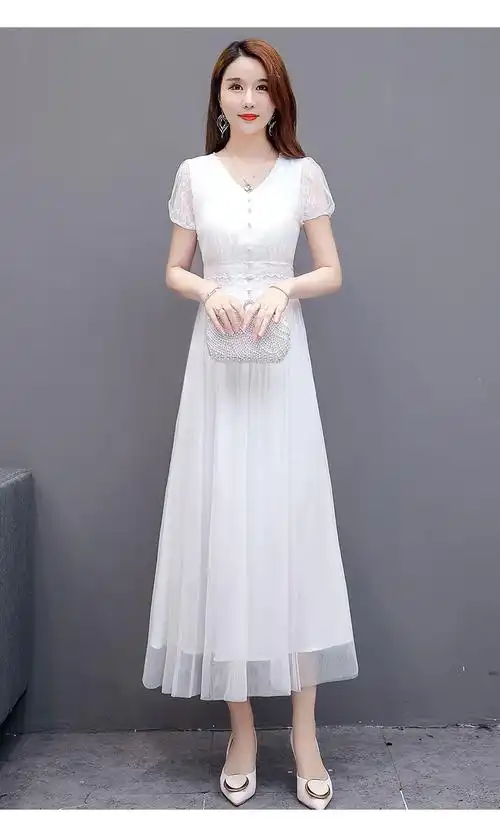 网纱蕾丝连衣裙长裙长款2021夏装新款裙子女夏灯笼袖v领白色短袖