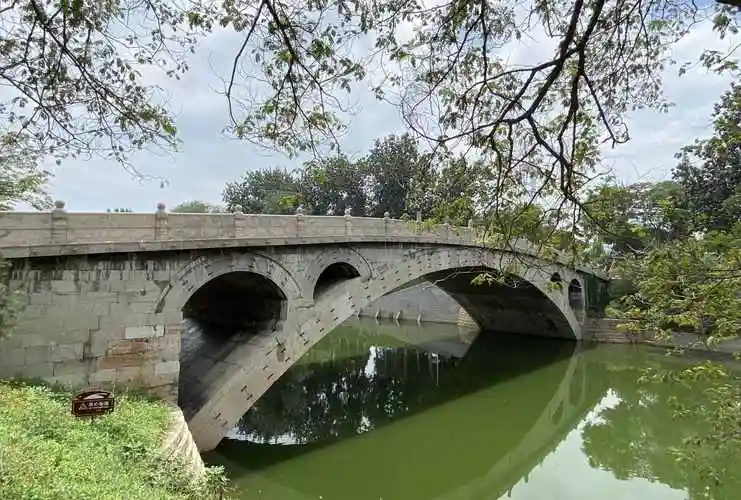 赵州桥在哪儿( 赵州桥是哪的桥 )