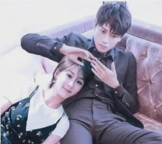 杨紫和秦俊杰分手5年,人生截然不同,原来两人本就不是一路人!