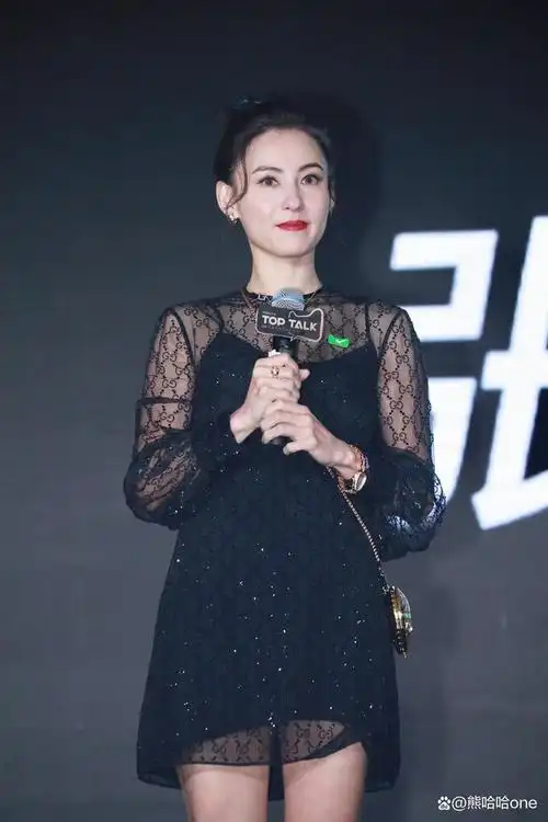 3 张柏芝影响和评价:谢霆锋以其多才多艺的表演和音乐才华在娱乐圈崭