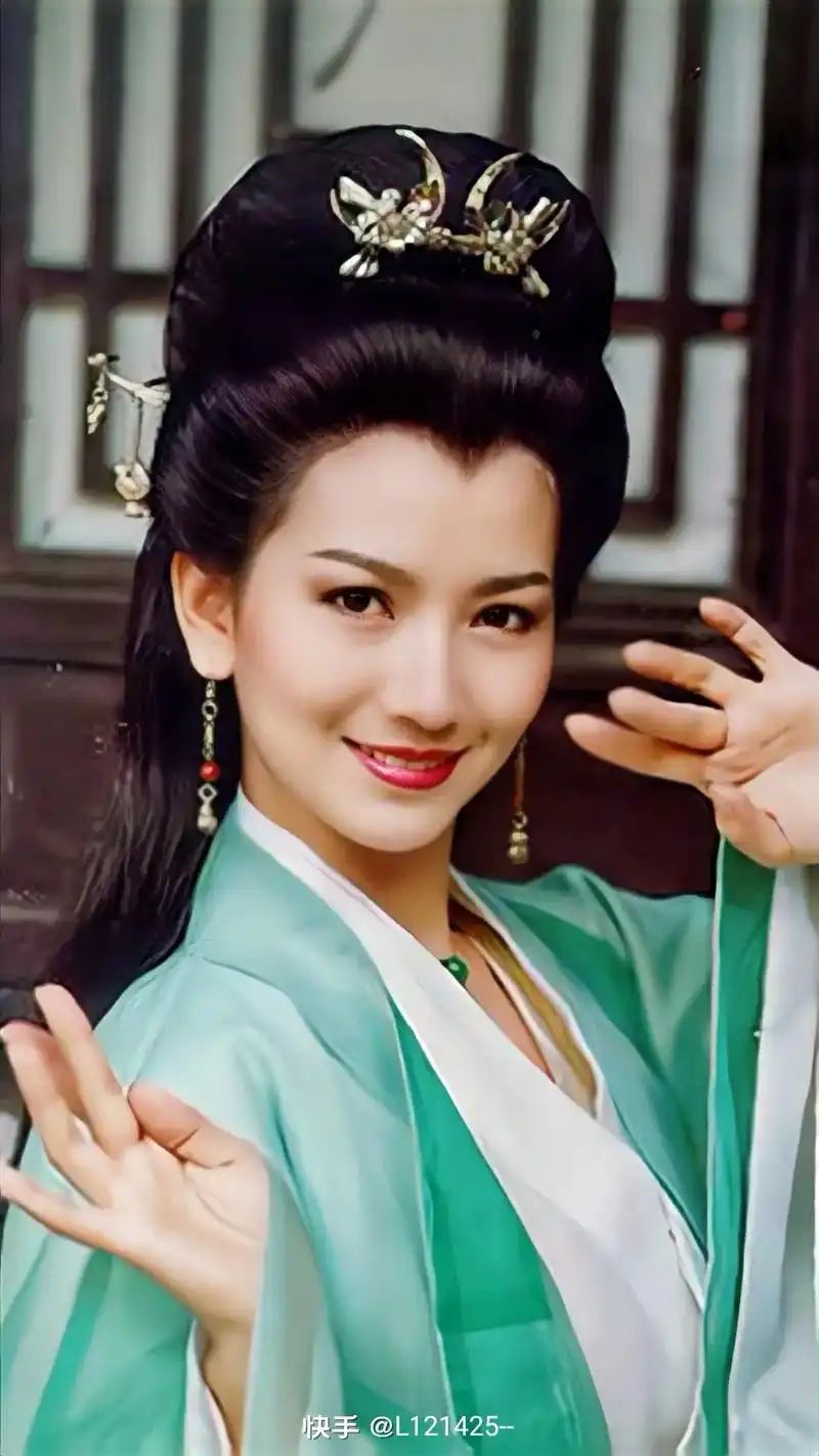 赵雅芝 #新白娘子传奇 这些经典的图片送给你们哦,帮我分享 - 抖音