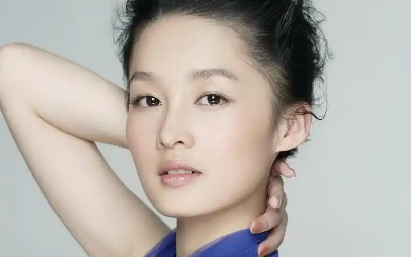 李沁个人写真素材_清新靓丽的李沁_明星图片