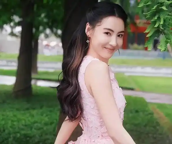 曝43岁张柏芝疑似怀第四胎,三胎生父依旧是迷,四胎生父又是谁?