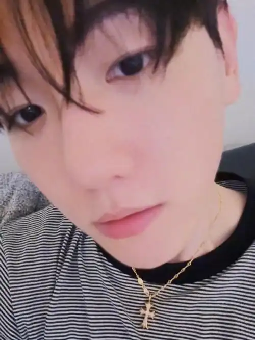 边伯贤芭莎男士八月刊##边伯贤