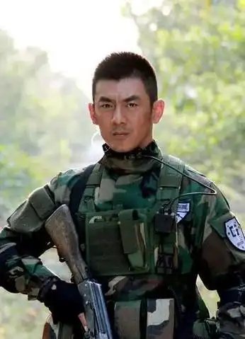 演员任天野,拍戏拍来一个老婆,结婚16年什么都给她