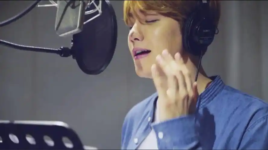 伯贤 ost# 太好看了完全认真唱歌的样子,太美好了.我们的歌手边伯屯