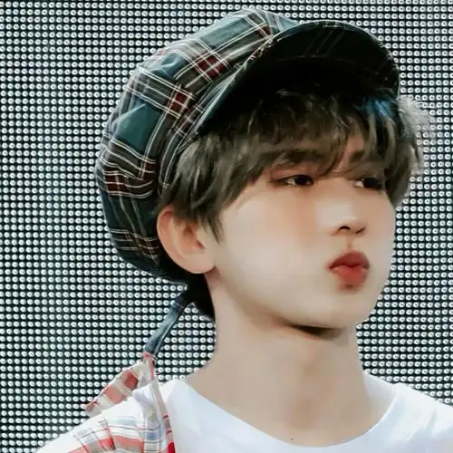 坤坤头像 蔡徐坤 赞 评论 收藏 更多