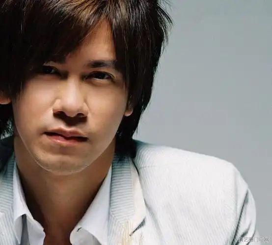 李圣杰,1973年2月21日生于台湾高雄,中国台湾男歌手.