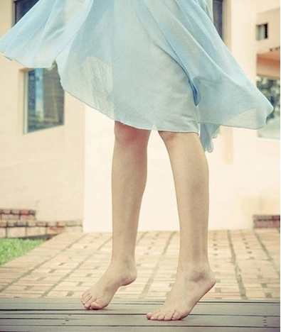 女人每天坚持踮脚尖,竟有这么多的惊人好处